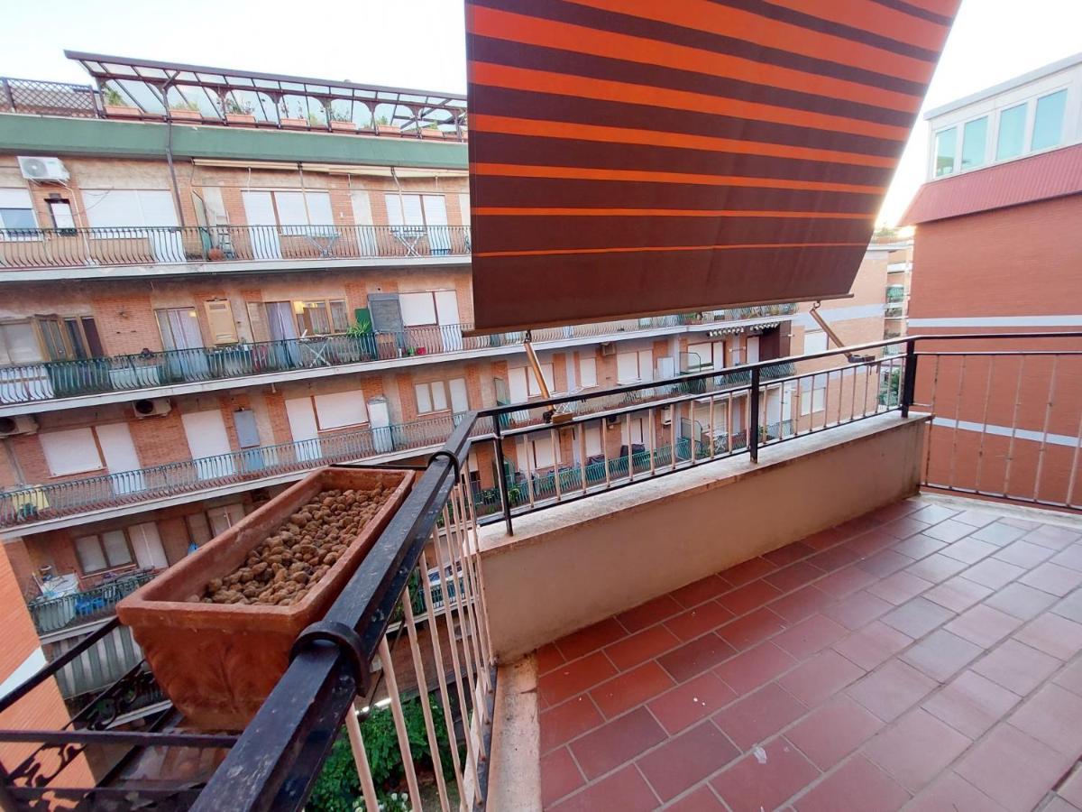 12Min Da Roma Centro Stanza Grande E Luminosa Hotell Ciampino Exteriör bild